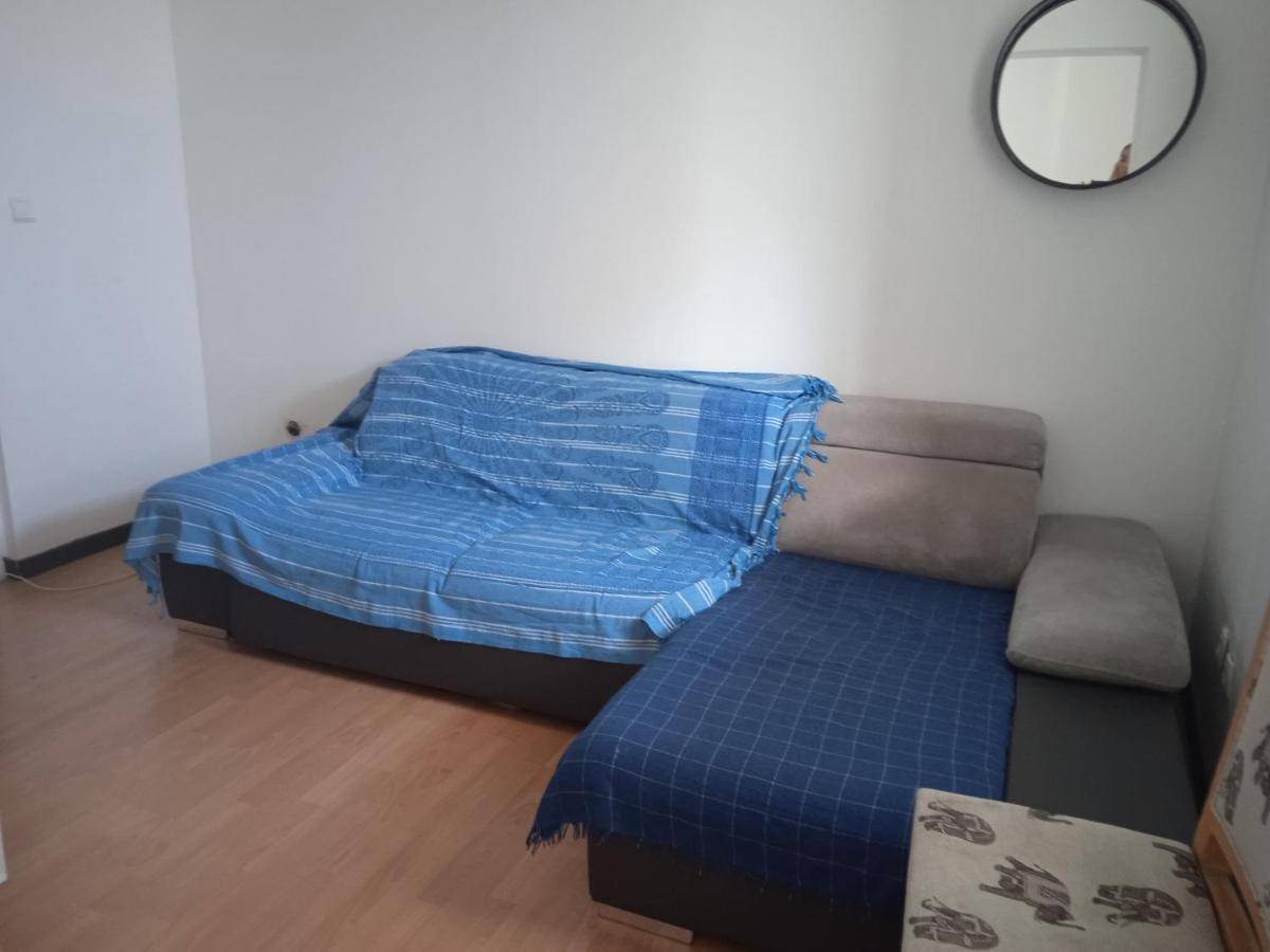 Logement Frontiere Du Luxembourg Nilvange Buitenkant foto